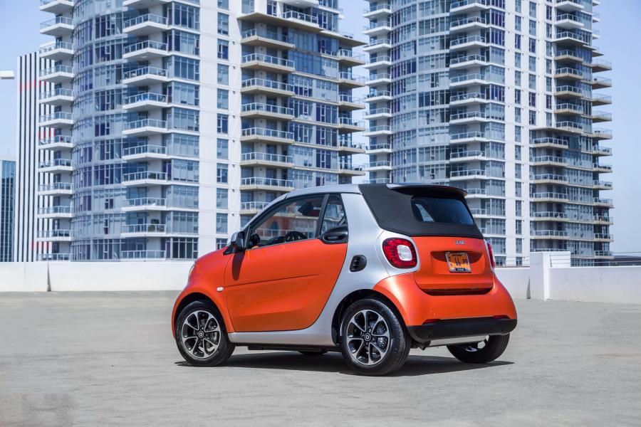  Smart ForTwo Passion Cabrio 2016 года  (NA) (фото 7 из 21)